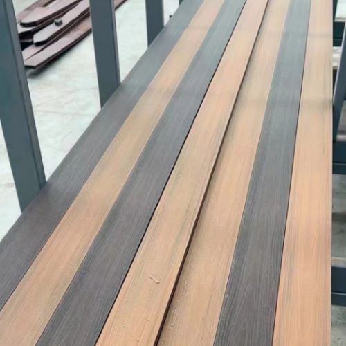 郑州双面共挤木塑地板长城板格栅板墙板销售：中牟县、巩义市、荥阳市、新密市、新郑市、登封市塑木墙板销售